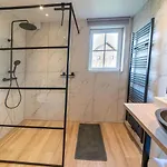 Spacious Holiday In With Bubble Bath *