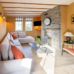 Сasa de vacaciones Spacious Holiday In With Bubble Bath