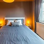 Сasa de vacaciones Spacious Holiday In With Bubble Bath Lierneux
