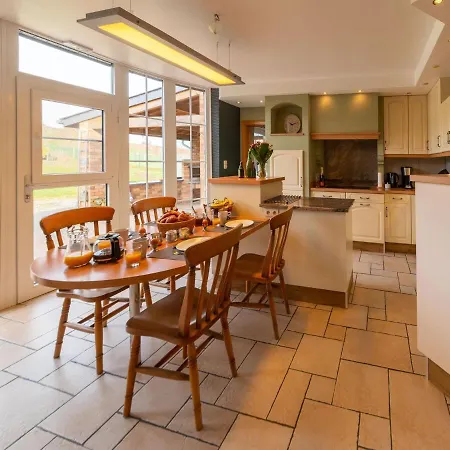 別荘 Spacious Holiday In With Bubble Bath *