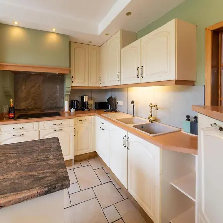 Holiday home Spacious Holiday In With Bubble Bath