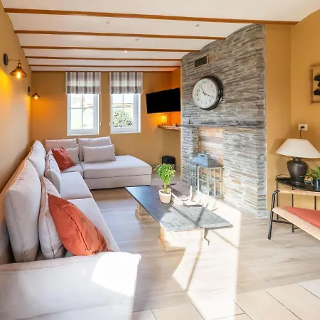 Holiday home Spacious Holiday In With Bubble Bath