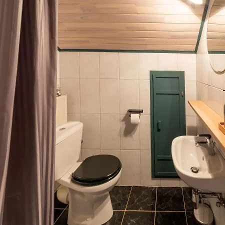 Spacious Holiday In With Bubble Bath Holiday home Lierneux