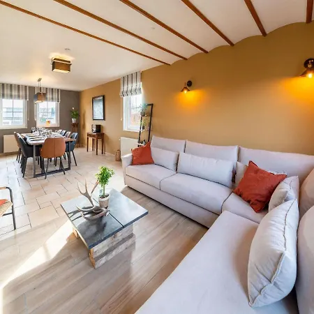 Spacious Holiday In With Bubble Bath 別荘 Lierneux