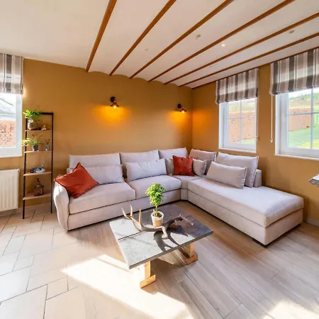 別荘 Spacious Holiday In With Bubble Bath *