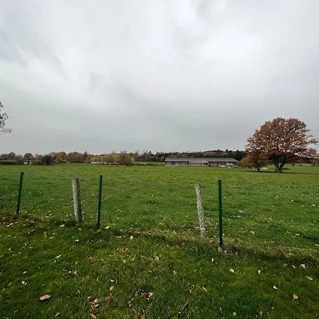 Spacious Holiday In With Bubble Bath 別荘